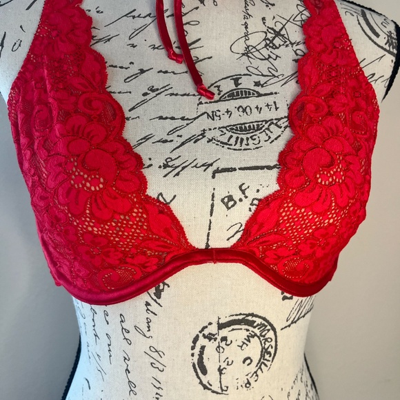 Free People -We are HAH 2 Timer Bra in Siren Red Lace/Underwire - Picture 3 of 7